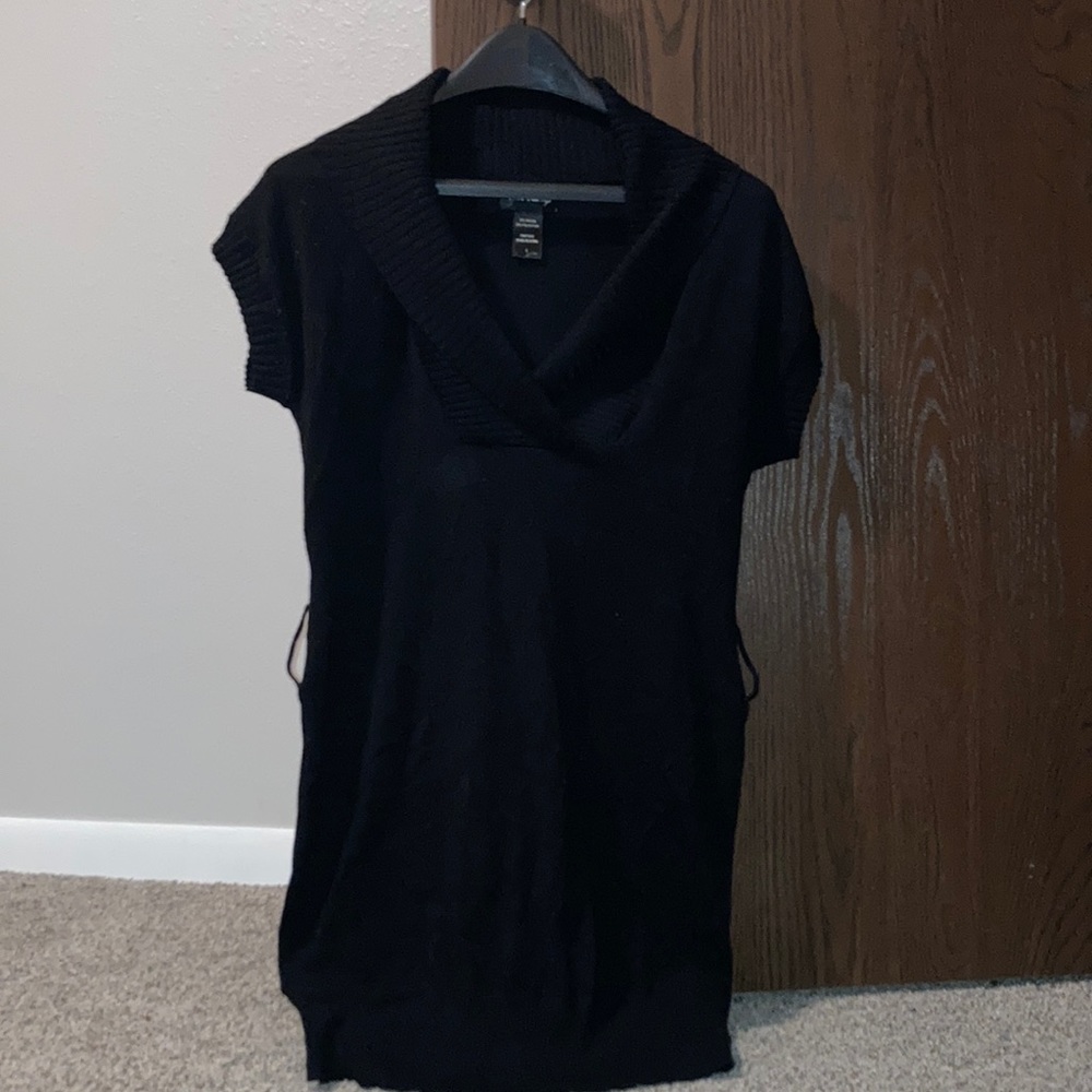 Short sleeve turtle neck with belt loops